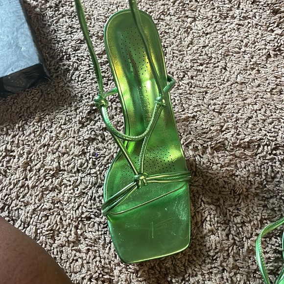 Green Heels - Picture 5 of 6